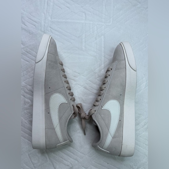 17: Womens Nike Blazer Low SD (sand / white suede) Size 6.5 - Picture 5 of 10